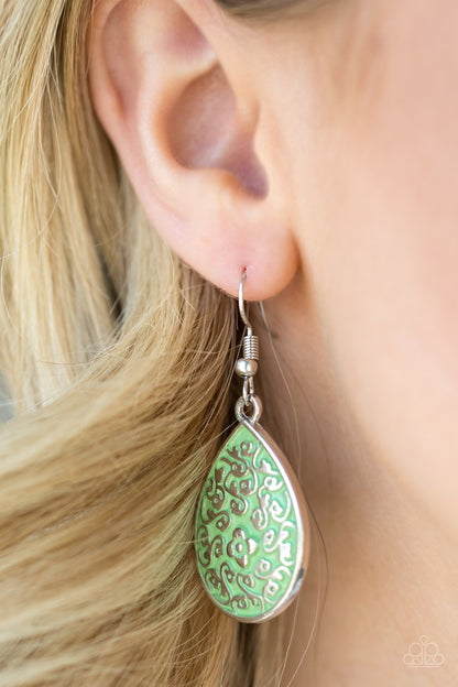 Niña de las flores coqueta - Verde