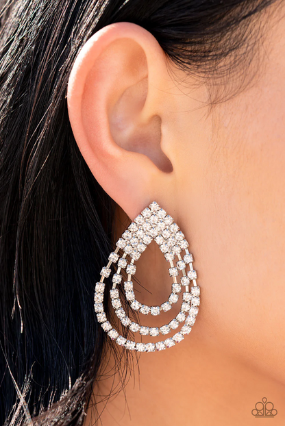 Los paparazzi adoptan una postura de PODER - Blanco