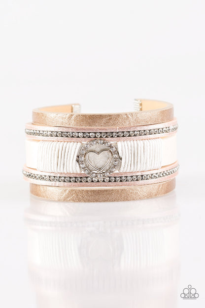 Se necesita corazón - Multicolor